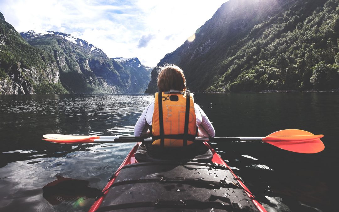 How to Prevent and Treat Kayak Injuries in your Wrist, Neck and Back